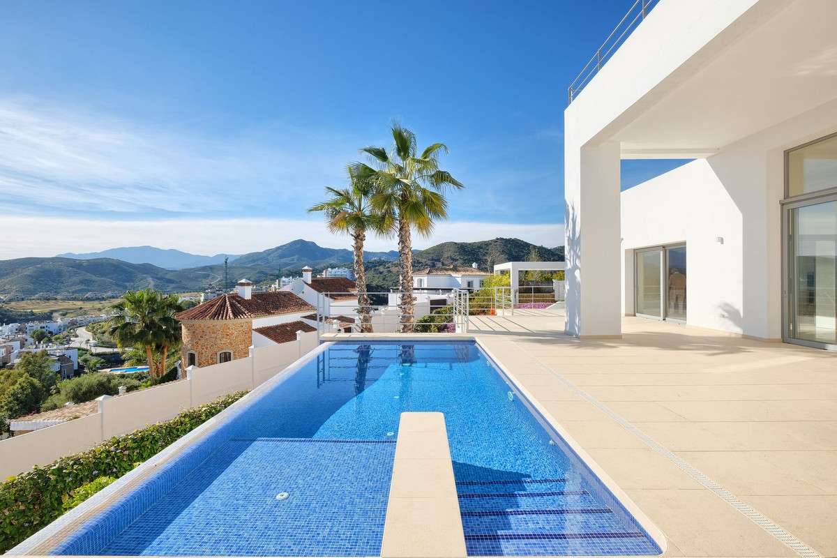 4-bed Villa in Benahavís
