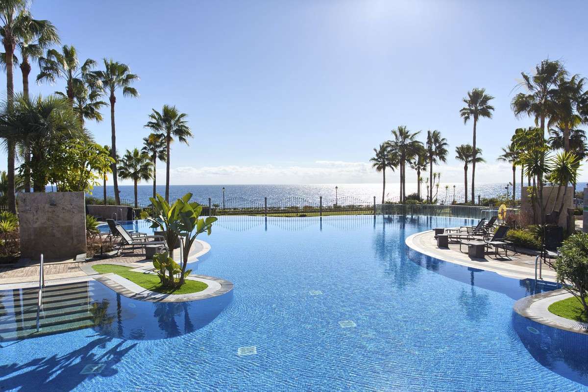 2-bed Apartment in Estepona