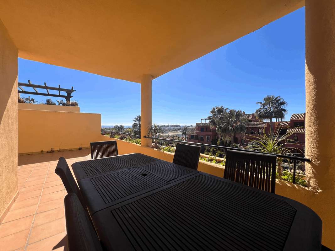 4-bed Apartment in Estepona