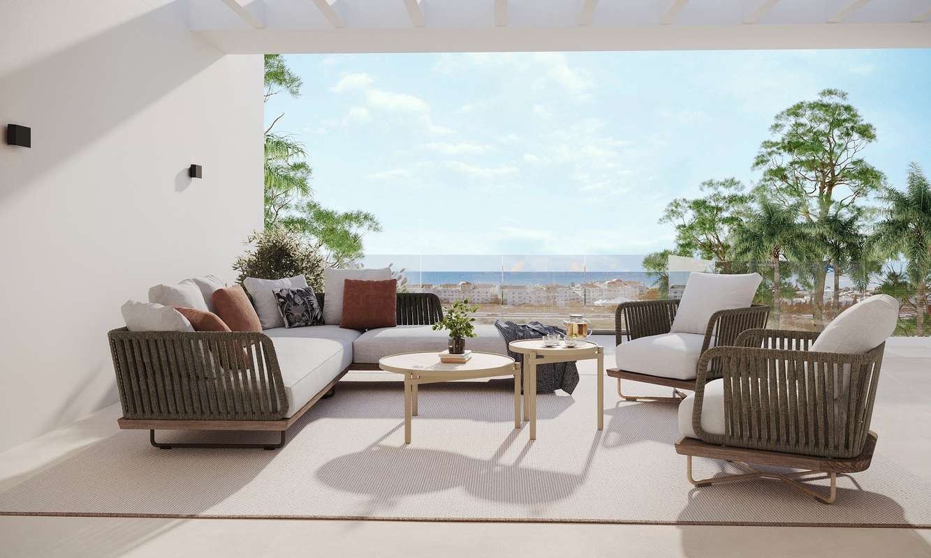 4-bed Apartment in Estepona