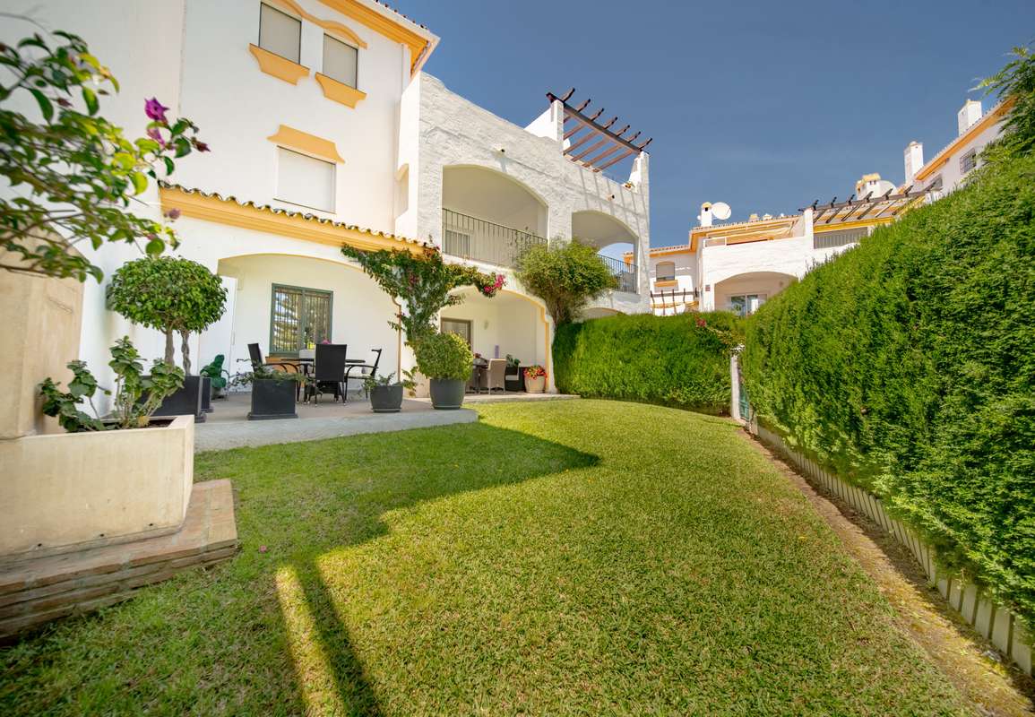 2-bed Apartment in Nueva Andalucía