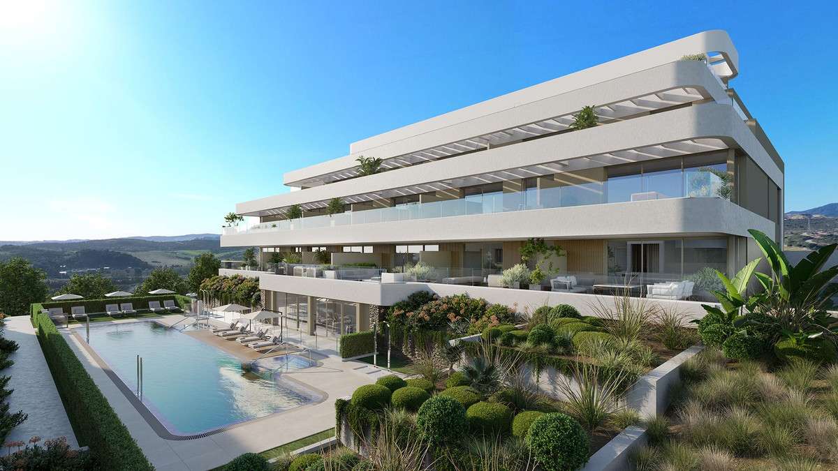 2-bed Apartment in Estepona