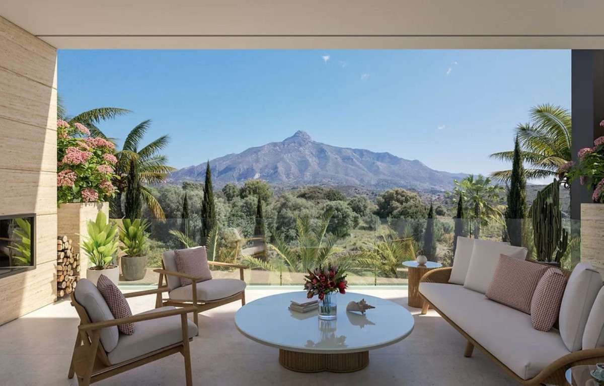 2-bed Apartment in Nueva Andalucía