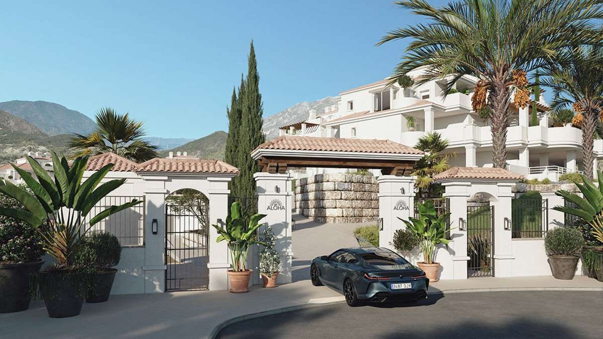 2-bed Apartment in Nueva Andalucía