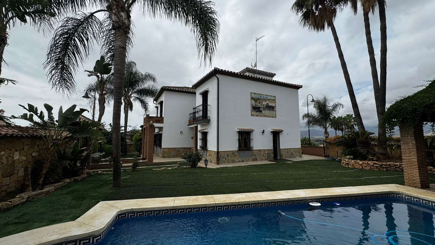 5-bed Villa in Mijas