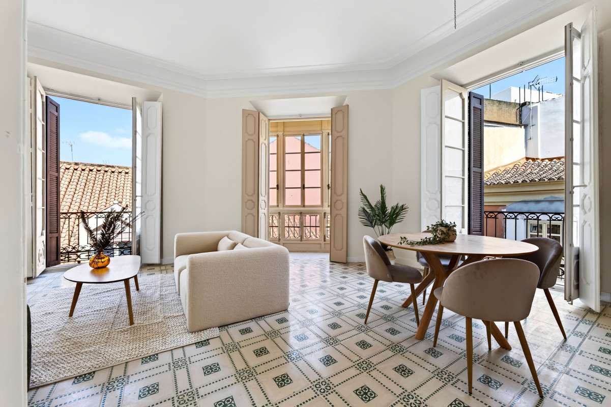 4-bed Apartment in Málaga