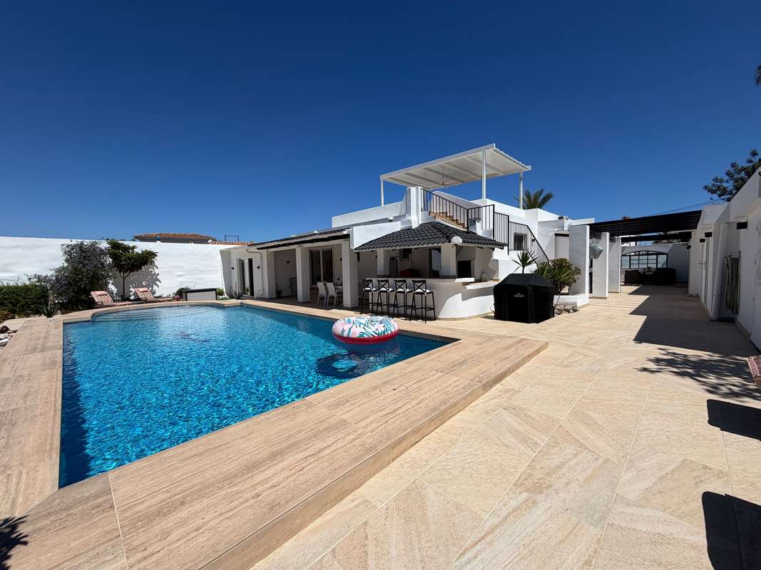 4-bed Villa in Benalmádena