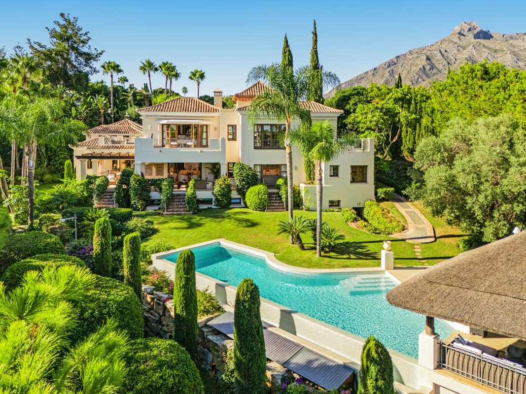 6-bed Villa in Marbella