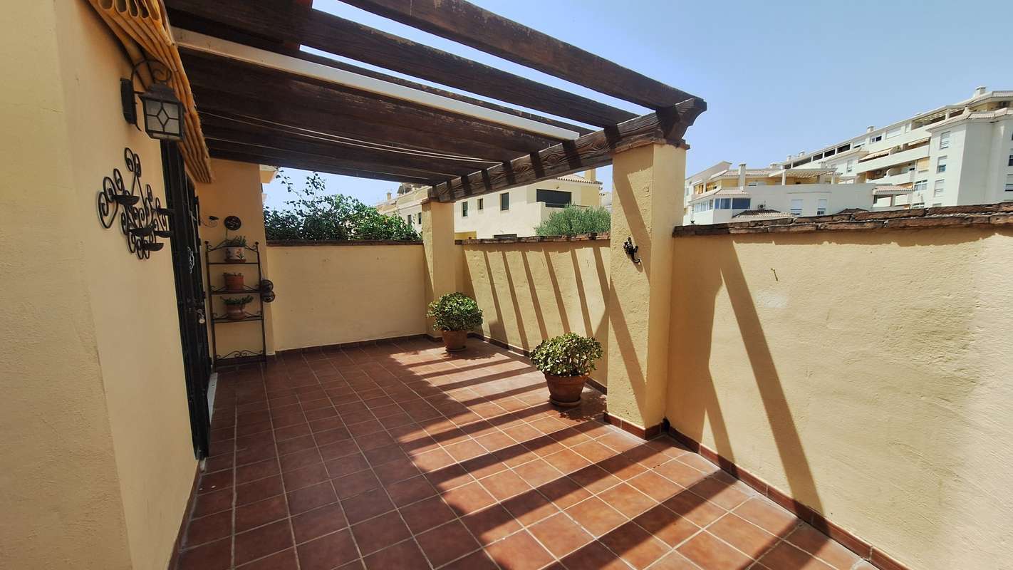 6-bed Townhouse in Estepona