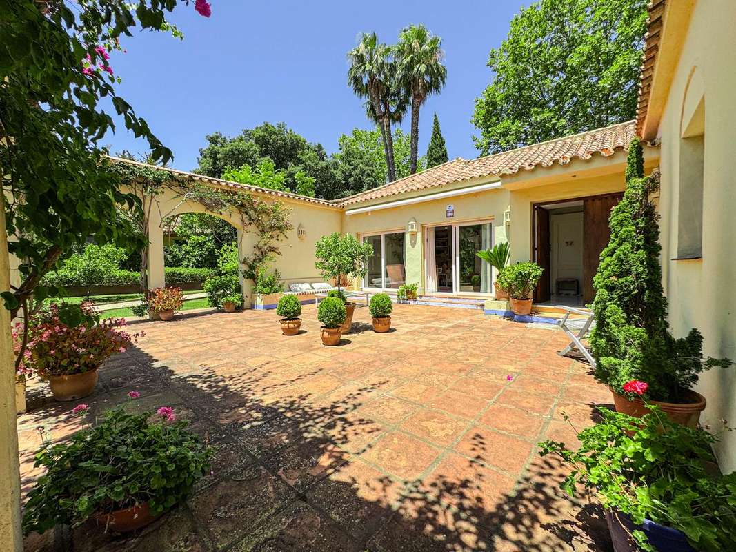 5-bed Villa in Sotogrande