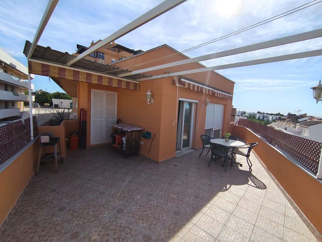 4-bed Apartment in Estepona