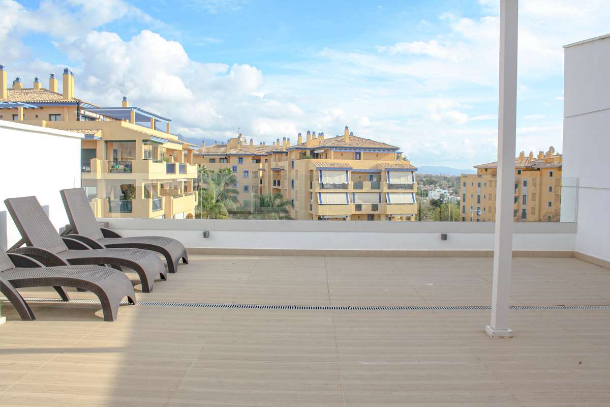 3-bed Apartment in San Pedro de Alcántara