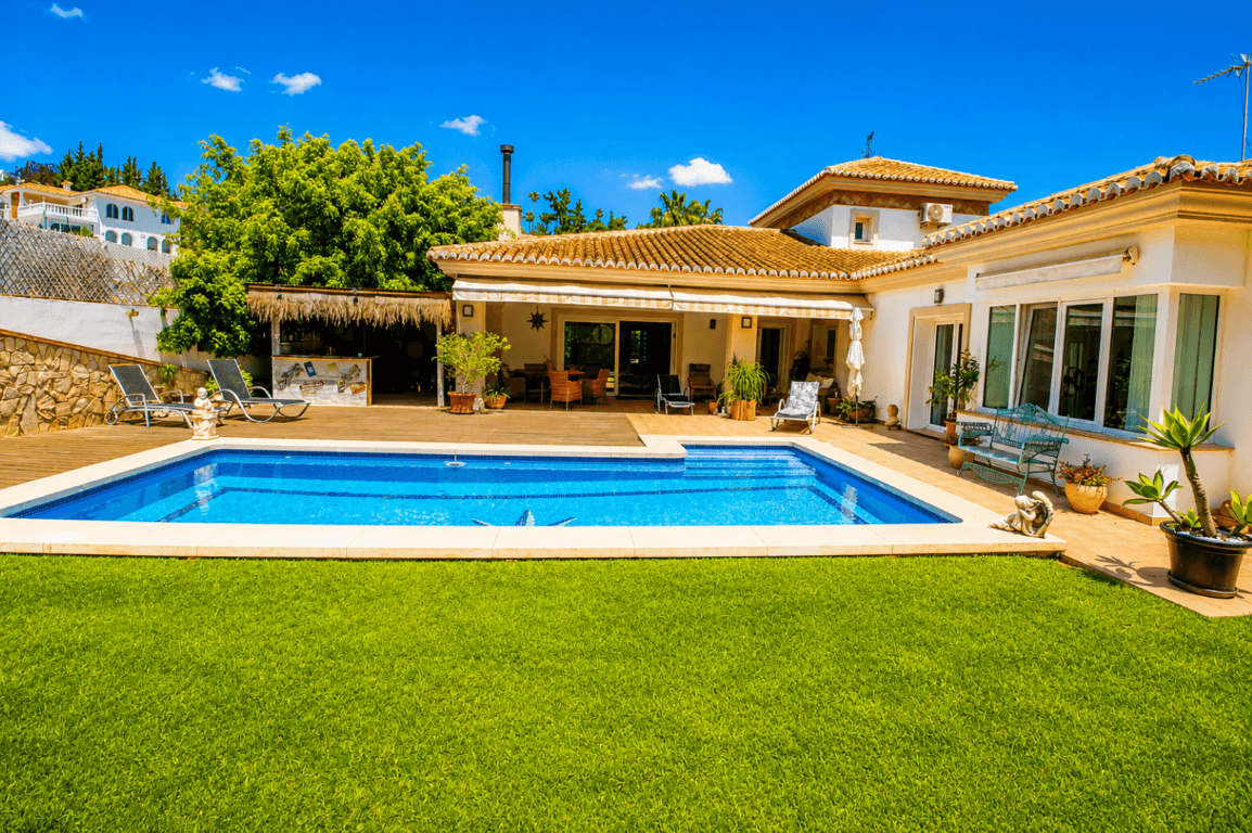 6-bed Villa in Mijas