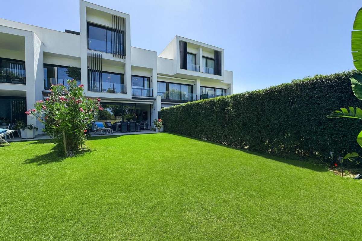 4-slaapk. Rijtjeshuis in Sotogrande