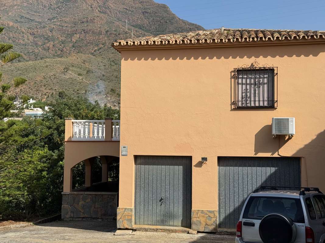 4-bed Villa in Casares