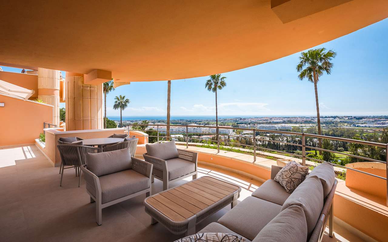 3-bed Apartment in Nueva Andalucía
