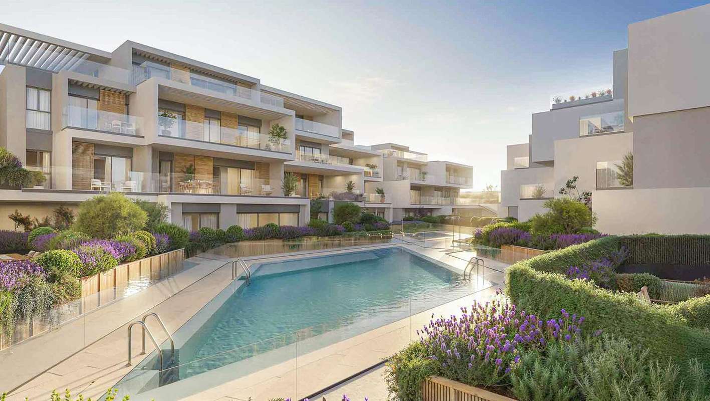 4-bed Apartment in Nueva Andalucía