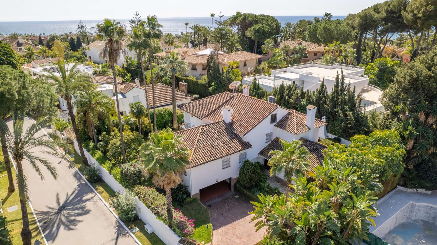 6-bed Villa in Los Monteros