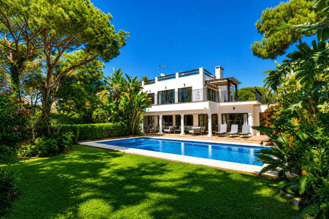 6-bed Villa in Marbella Este