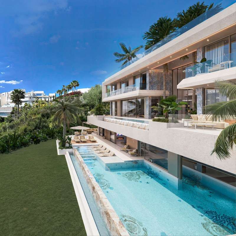 5-bed Villa in Nueva Andalucía
