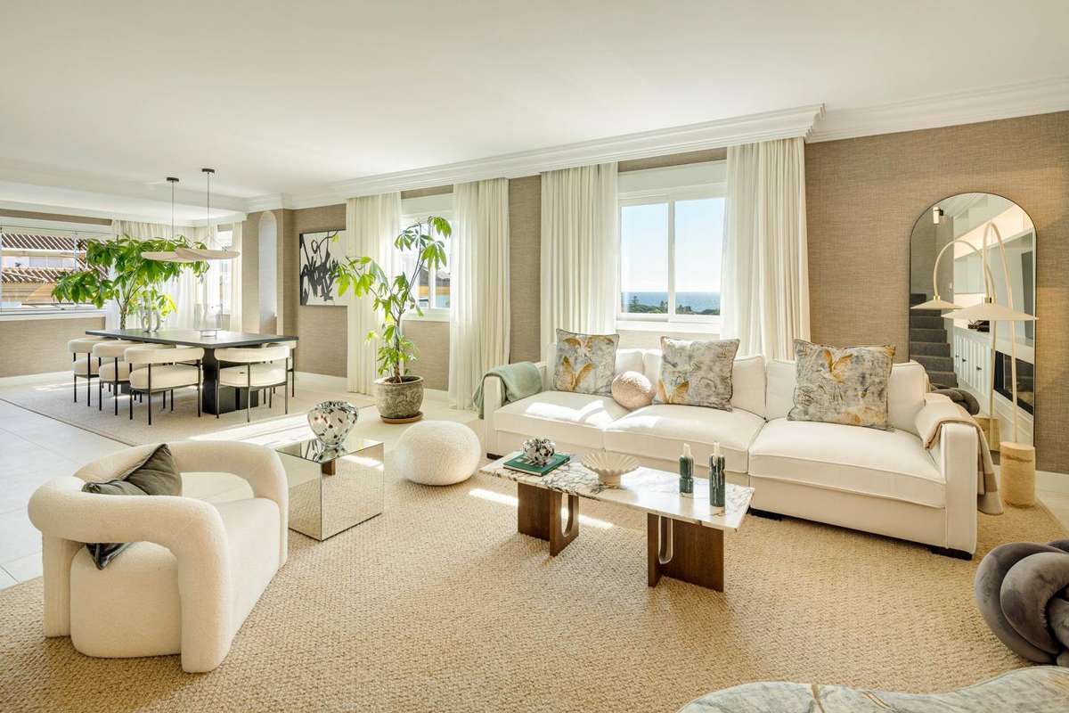 5-bed Apartment in Marbella