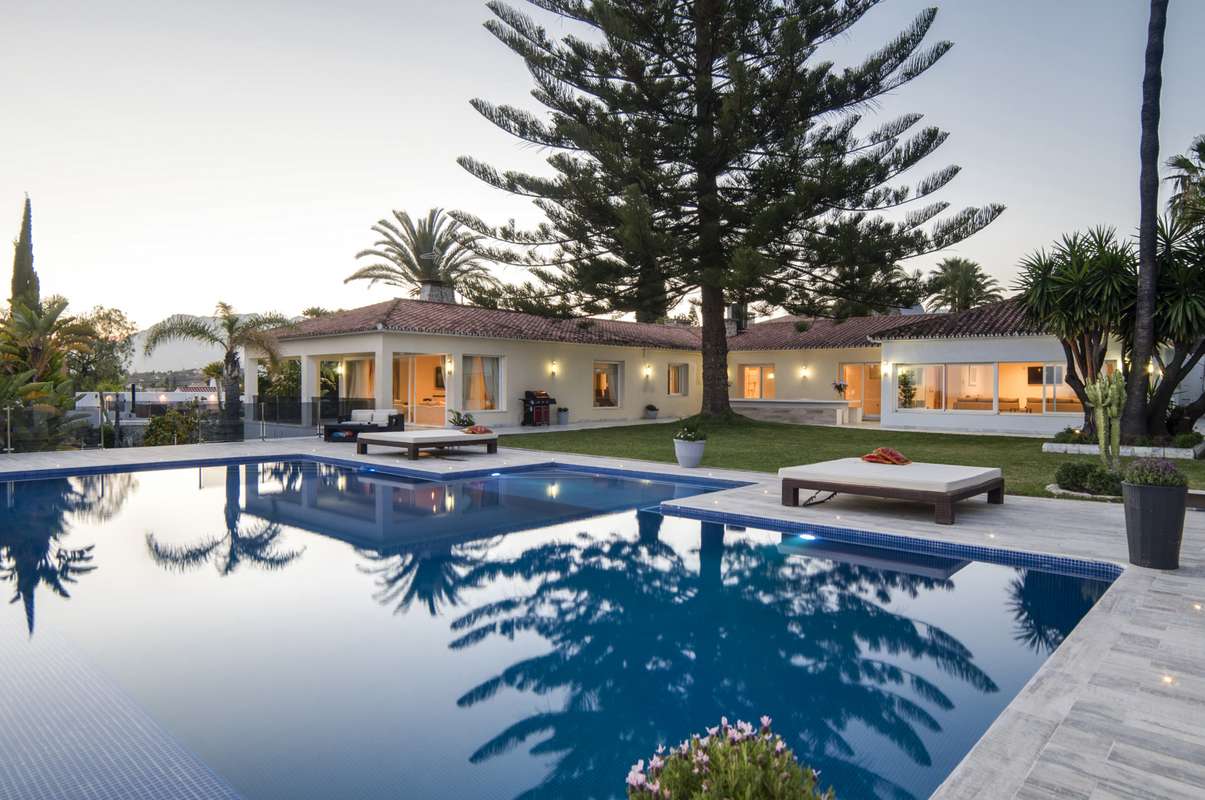8-bed Villa in Marbella Este