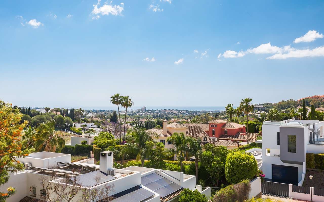 2-bed Apartment in Nueva Andalucía