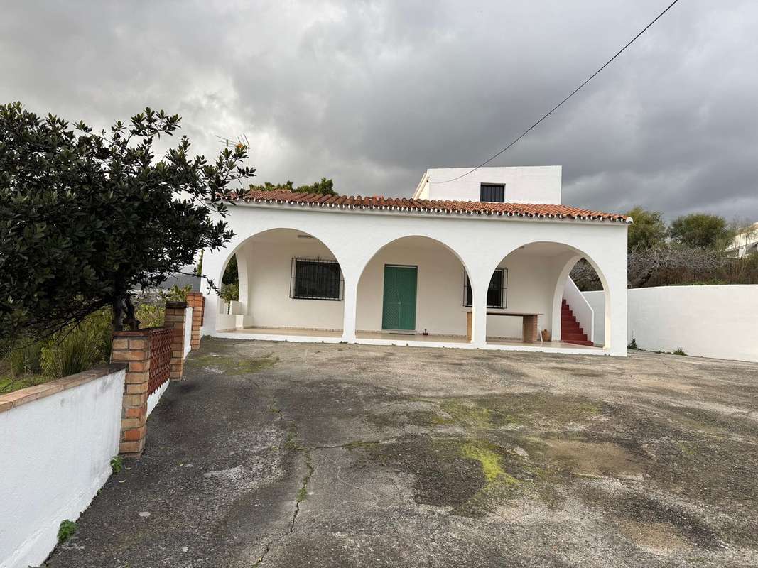 4-bed Villa in Estepona