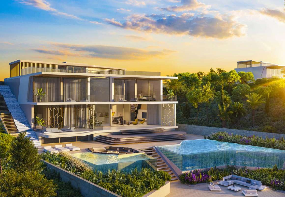 5-bed Villa in Estepona