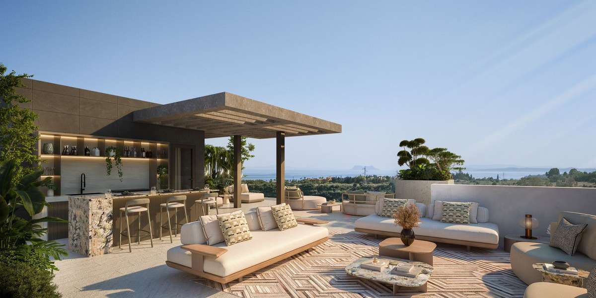 2-bed Apartment in Estepona