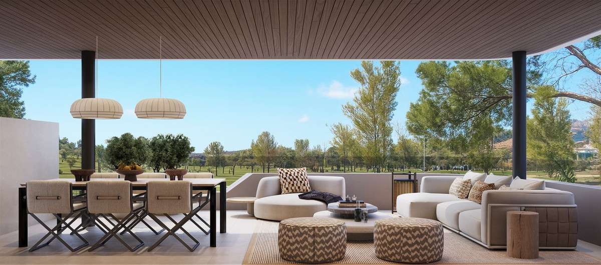 2-bed Apartment in Estepona